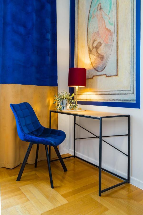 Glamorous Apartment In Heart Of Old Town Краков Экстерьер фото