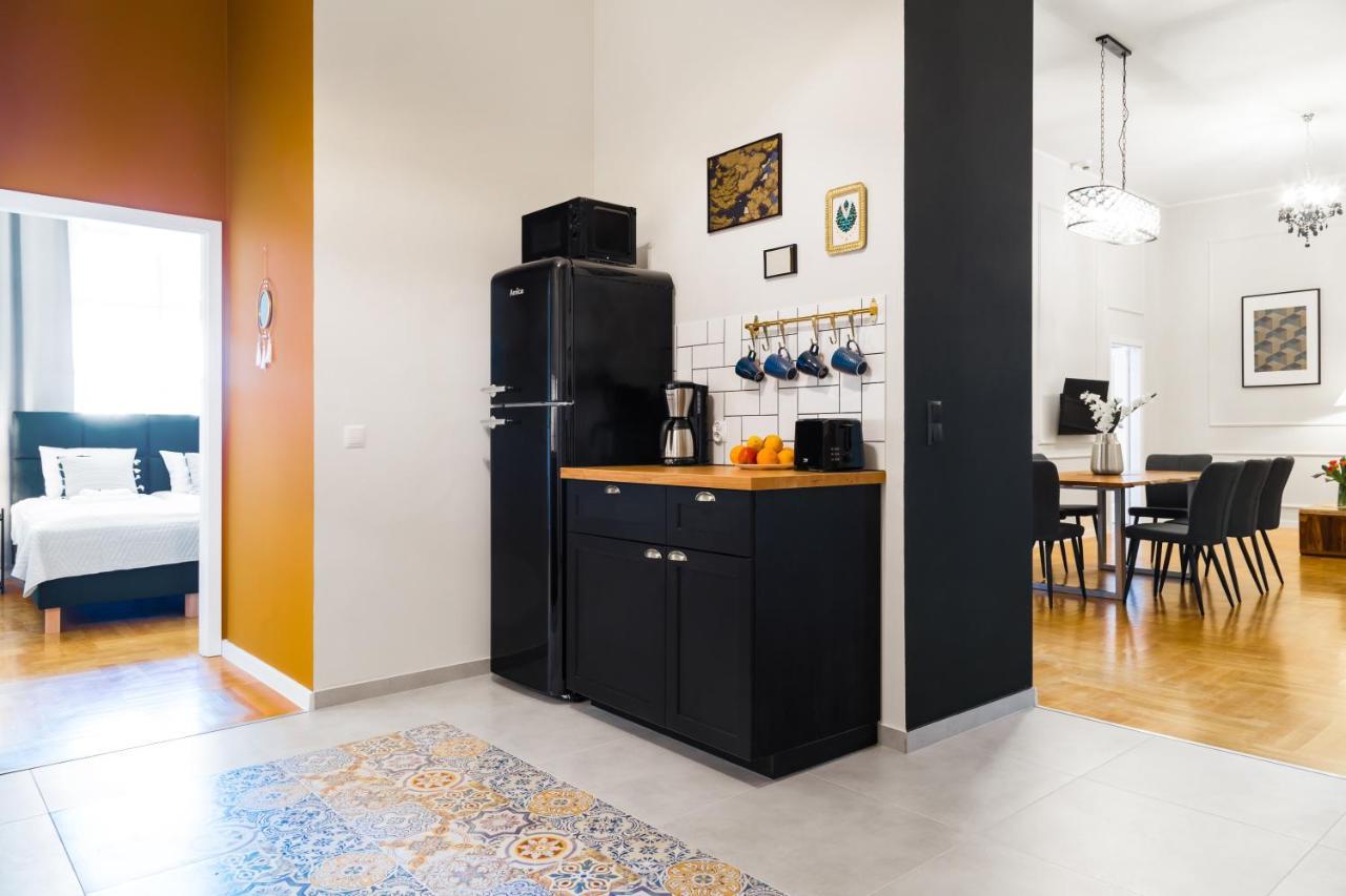 Glamorous Apartment In Heart Of Old Town Краков Экстерьер фото