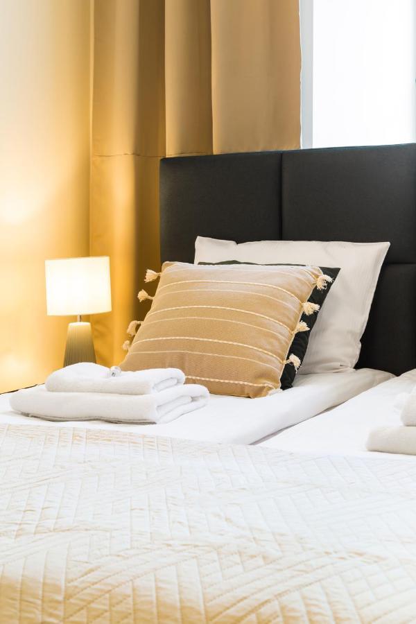 Glamorous Apartment In Heart Of Old Town Краков Экстерьер фото