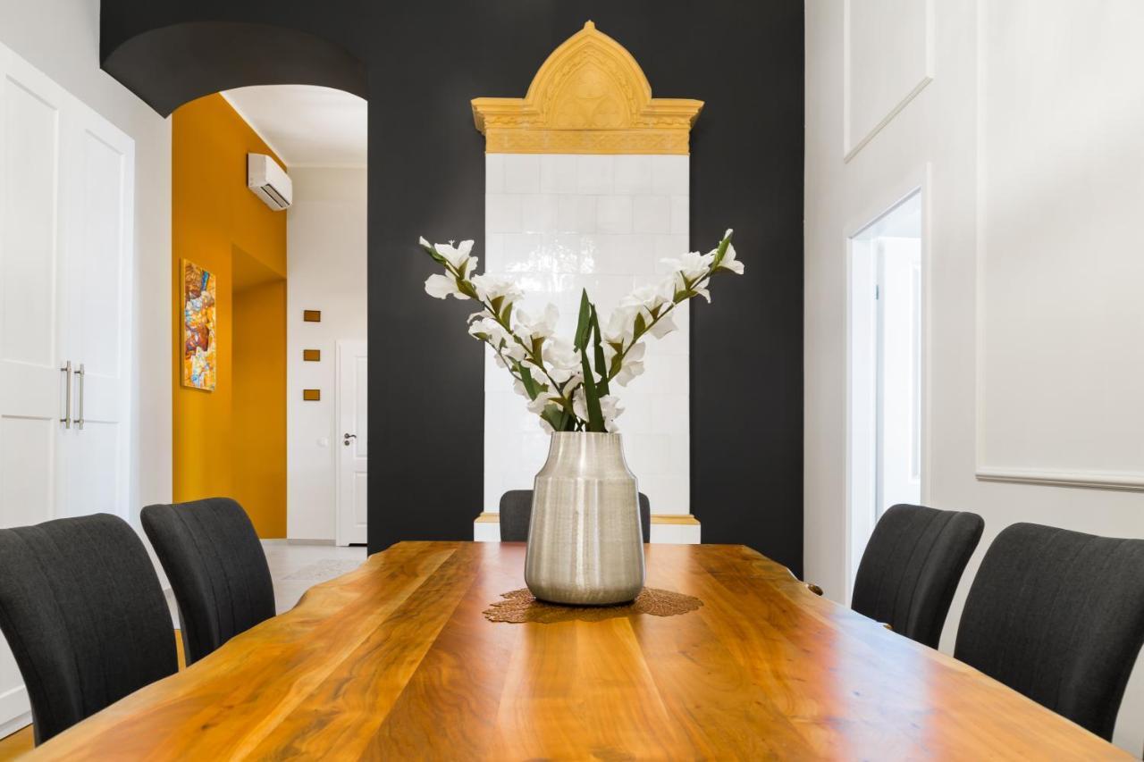 Glamorous Apartment In Heart Of Old Town Краков Экстерьер фото