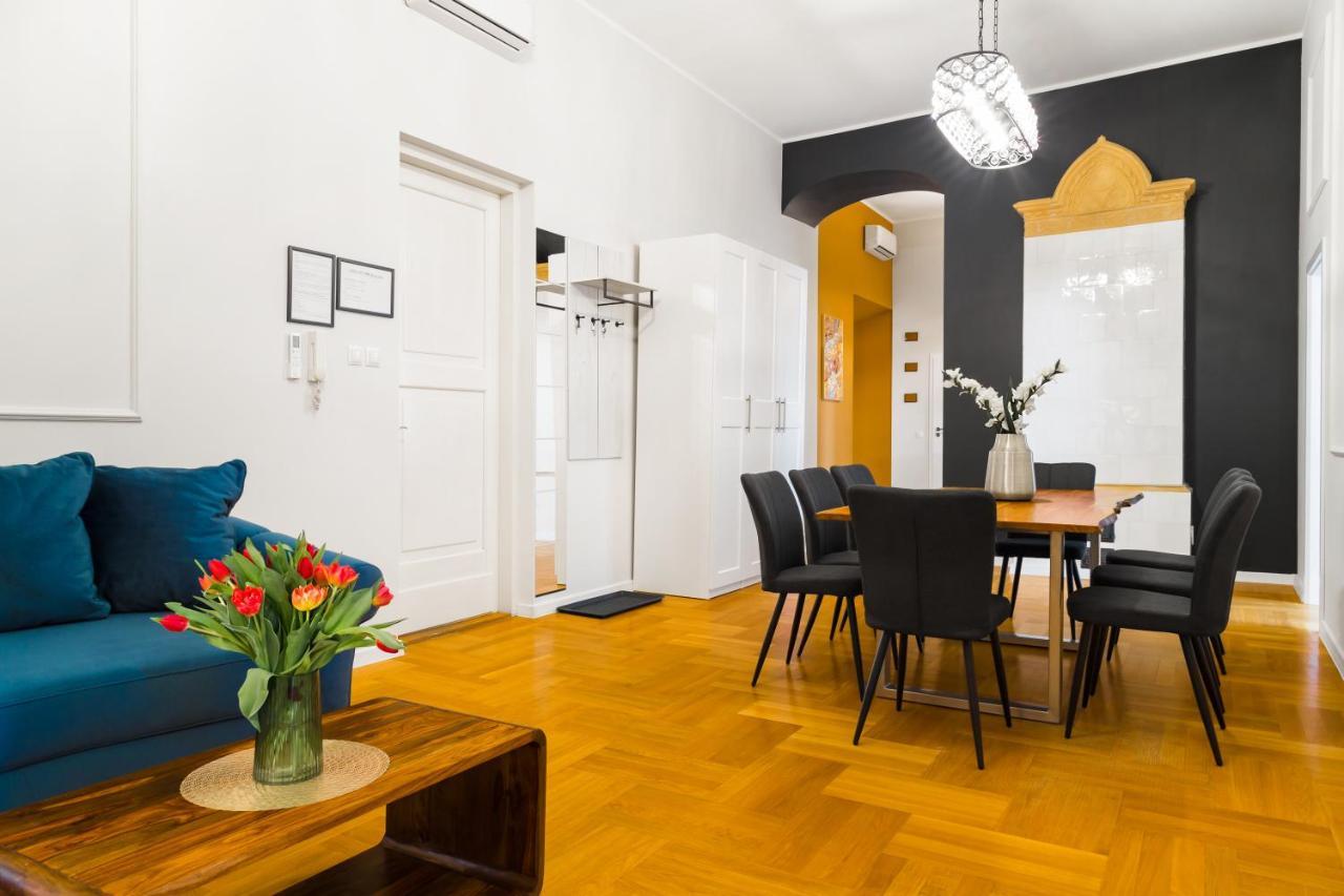 Glamorous Apartment In Heart Of Old Town Краков Экстерьер фото